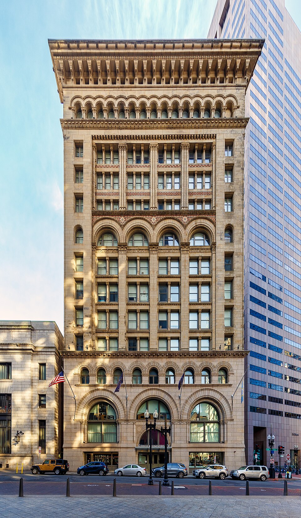 Ames_Building,_Boston,_Massachusetts.jpg