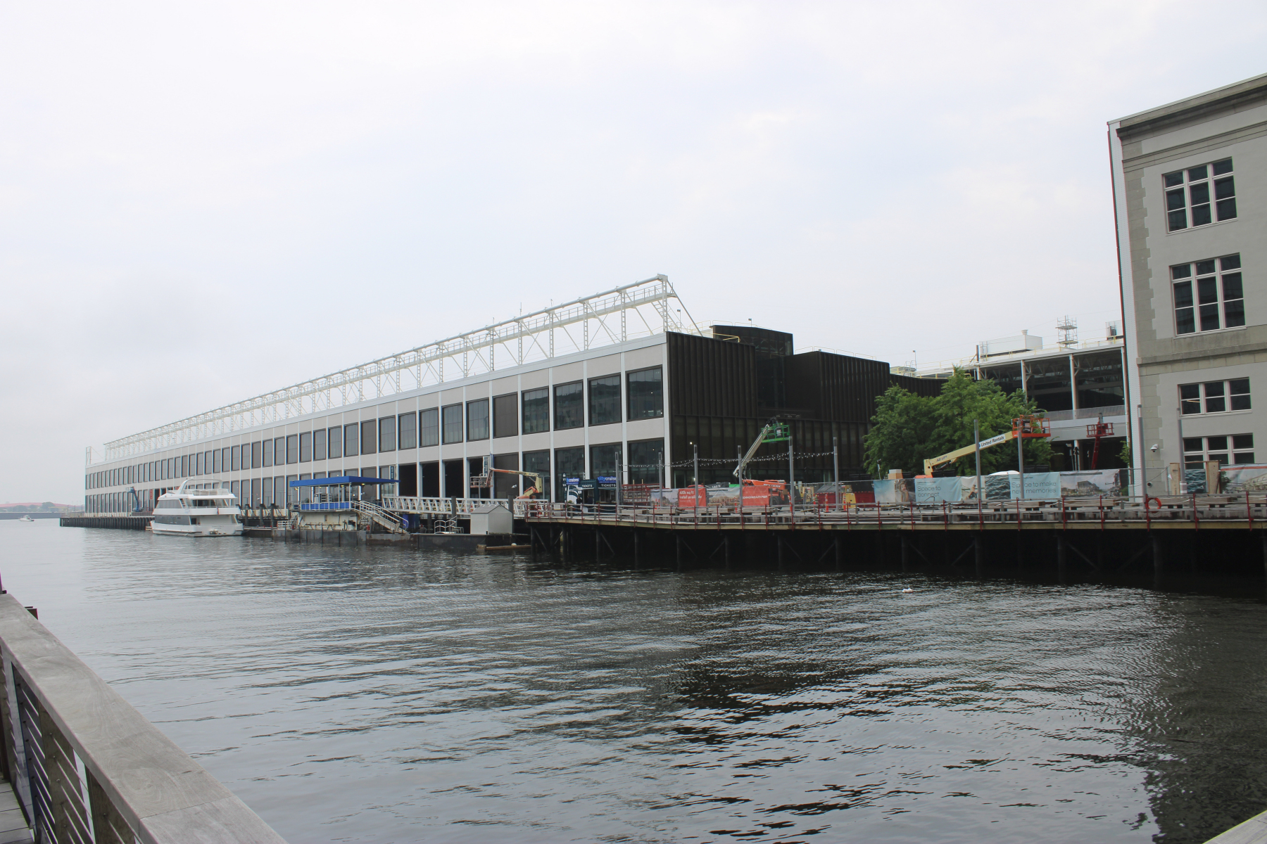 Commonwealth Pier Revitalization (née Seaport WTC)| 200 Seaport ...