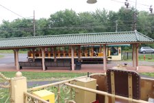 DINOTROLLEY005.JPG
